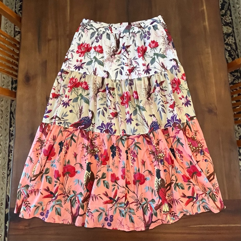 Maxi dylan floral skirt with pockets M lines top section